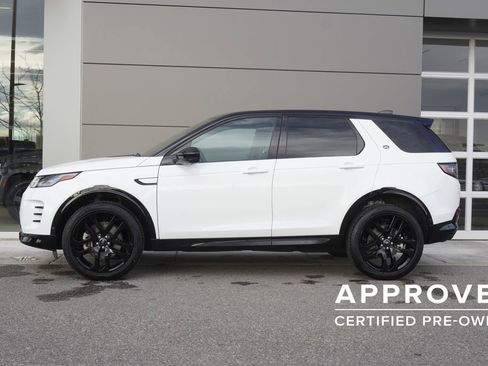 Used 2025 Land Rover Discovery Sport Dynamic SE image 8