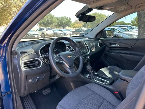 Used 2022 Chevrolet Equinox LT FWD image 11