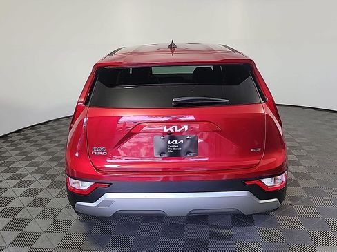 Used 2025 Kia Niro LX FWD image 5
