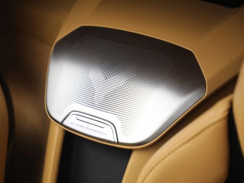 Used 2022 Chevrolet Corvette Stingray Premium Cpe w/ Z51 Performance Package image 21