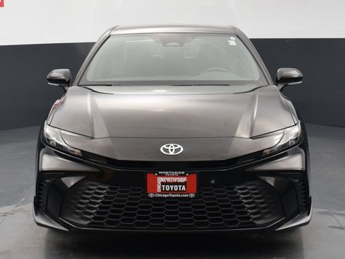 Used 2025 Toyota Camry SE FWD image 7