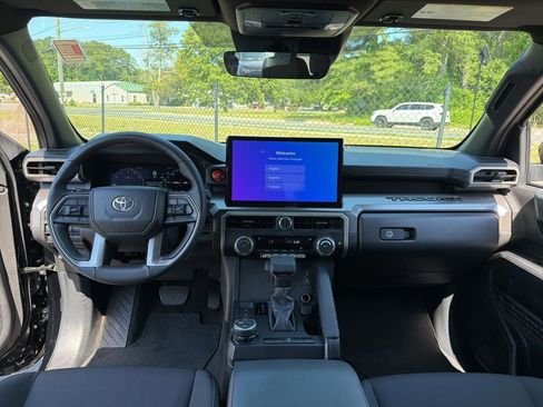 Used 2024 Toyota Tacoma TRD Off-Road AWD/4WD image 8