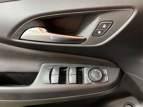 Used 2025 Buick Envista Preferred w/ Convenience I Package image 13