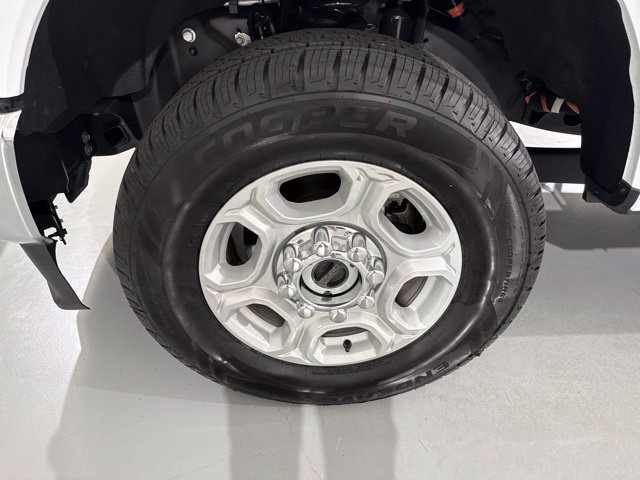 Used 2025 Ford F250 XLT AWD/4WD image 4