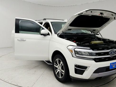 Used 2022 Ford Expedition Max Limited AWD/4WD image 10