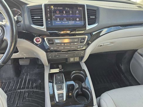 Used 2017 Honda Pilot Elite image 22