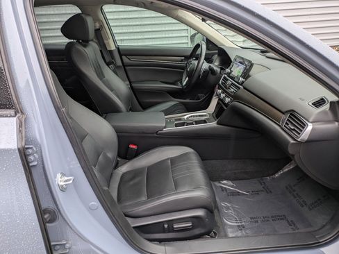 Used 2021 Honda Accord Touring image 32