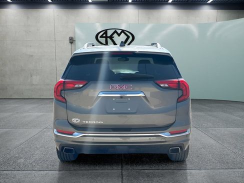 Used 2018 GMC Terrain Denali w/ Advanced Safety Package FWD image 4