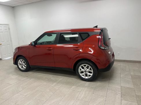 Used 2023 Kia Soul S FWD image 7