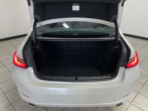 Used 2024 BMW 330i xDrive Sedan w/ Convenience Package image 19