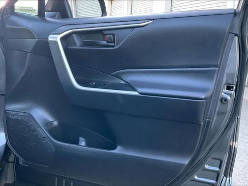 Used 2025 Toyota RAV4 LE image 21