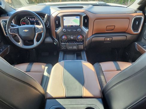 Used 2023 Chevrolet Silverado 2500 High Country image 20