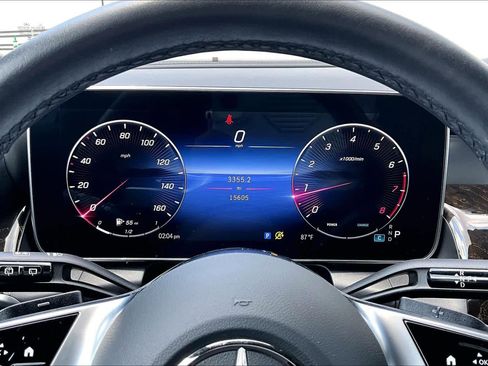 Used 2023 Mercedes-Benz GLC 300 4MATIC image 26