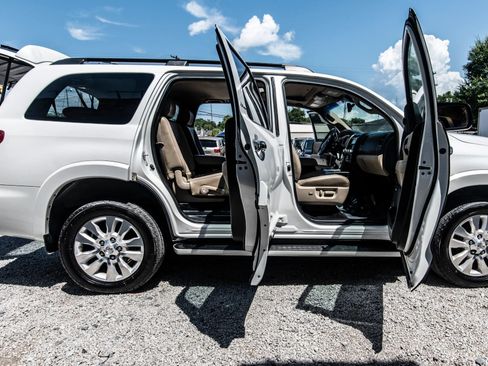 Used 2014 Toyota Sequoia Platinum AWD/4WD image 16