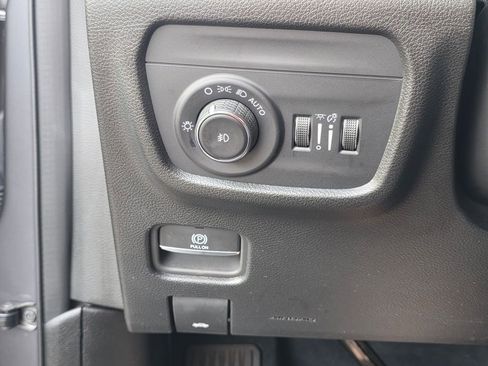 Used 2024 Jeep Grand Cherokee L Limited w/ Black Appearance Package image 14