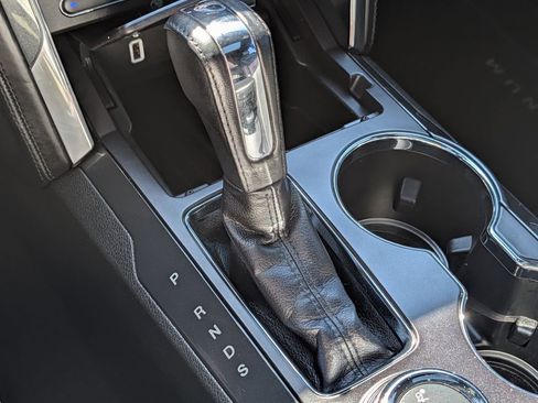 Used 2019 Ford Explorer Platinum AWD/4WD image 23