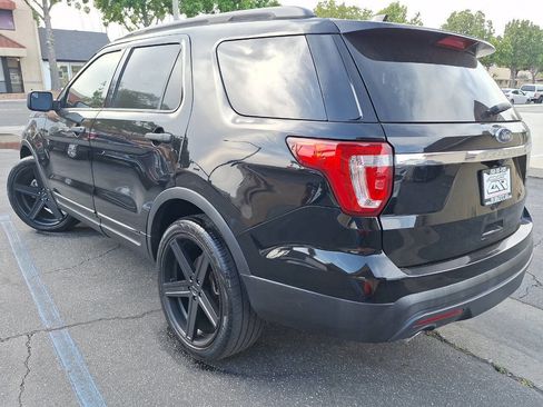 Used 2016 Ford Explorer Base 4dr SUV image 2