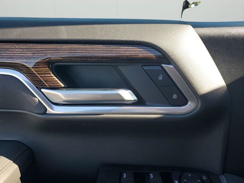 New 2026 GMC Sierra 1500 Elevation image 27