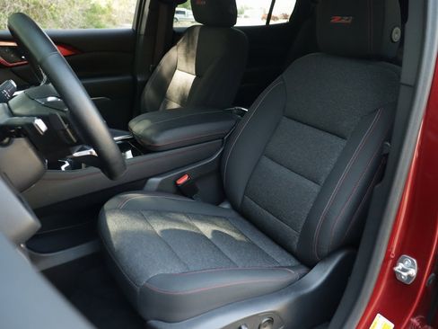 Used 2024 Chevrolet Traverse Z71 image 24