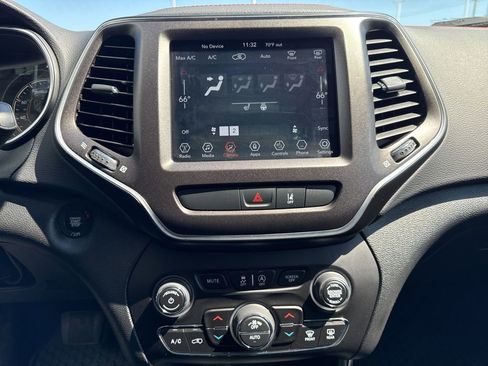 Used 2022 Jeep Cherokee Trailhawk w/ Trailer Tow Group AWD/4WD image 56