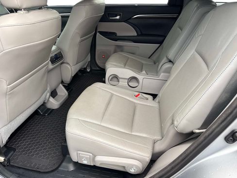 Used 2015 Toyota Highlander Limited AWD/4WD image 15