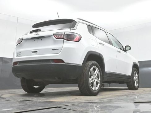 Used 2023 Jeep Compass Latitude AWD/4WD image 46