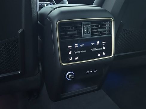 Certified 2026 Porsche Cayenne Coupe AWD/4WD image 29