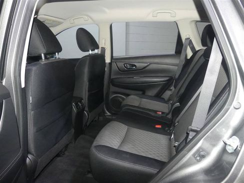 Used 2017 Nissan Rogue S AWD/4WD image 25