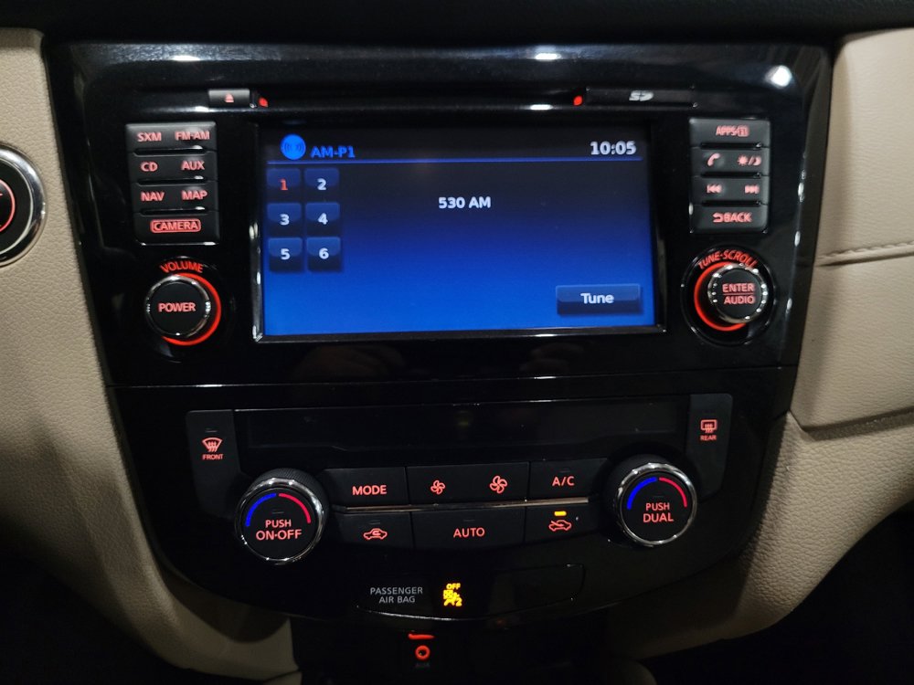 Used 2017 Nissan Rogue SV w/ Sun & Sound Touring Package AWD/4WD image 25