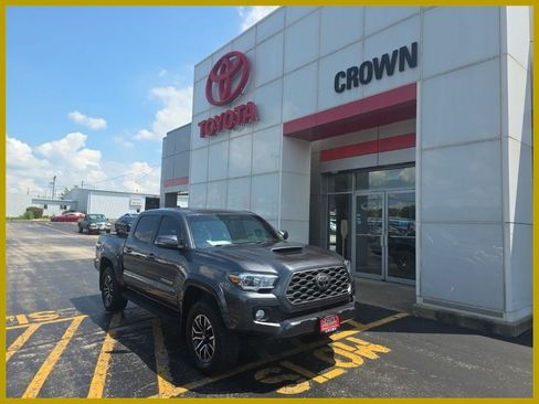 Used 2021 Toyota Tacoma TRD Sport AWD/4WD image 1