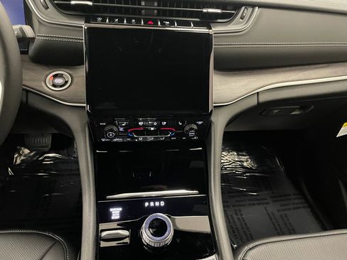 New 2025 Jeep Grand Cherokee L Limited w/ Luxury Tech Group II image 9