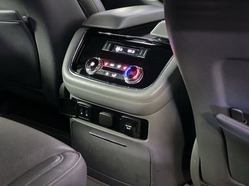 Used 2018 Lincoln Navigator Select AWD/4WD image 27