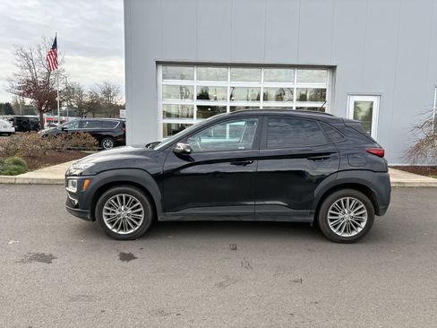 Used 2021 Hyundai Kona SEL image 2
