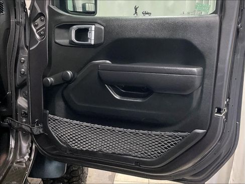 Used 2022 Jeep Wrangler Sport image 12