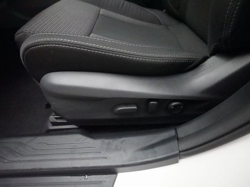 Certified 2025 Subaru Outback Premium image 29