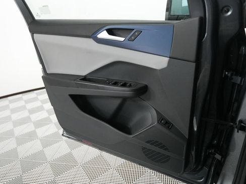 Used 2023 Volkswagen Taos SE FWD image 12
