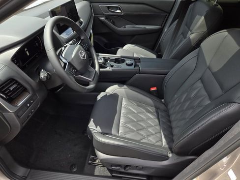 New 2026 Nissan Rogue Platinum image 20