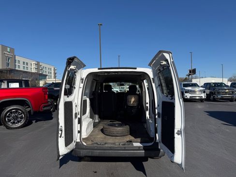 Used 2017 Chevrolet City Express LS image 24