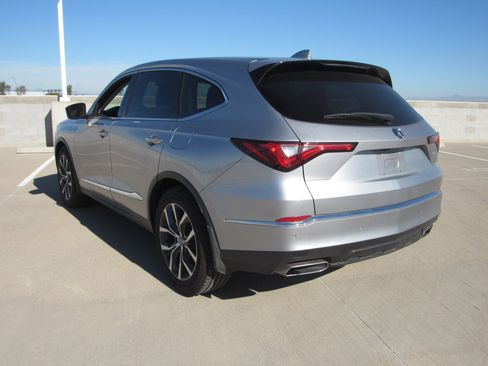 Certified 2023 Acura MDX FWD w/ Technology Package image 6