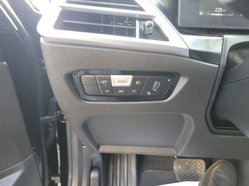 Used 2026 BMW 330i xDrive Sedan AWD/4WD image 42