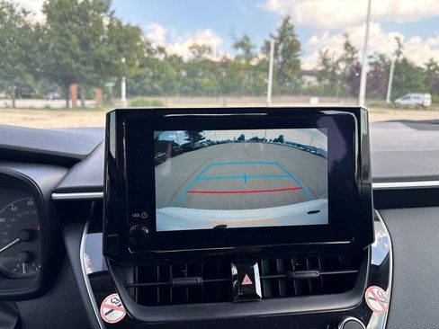 Used 2025 Toyota Corolla LE FWD image 25
