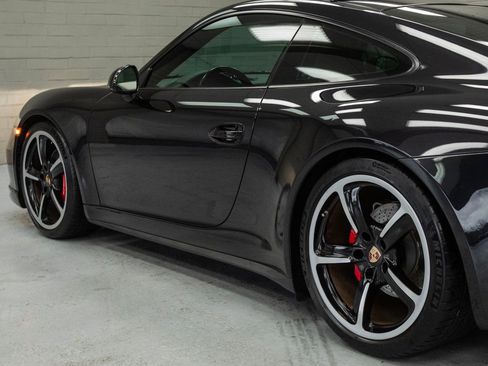 Used 2014 Porsche 911 Carrera 4S image 38