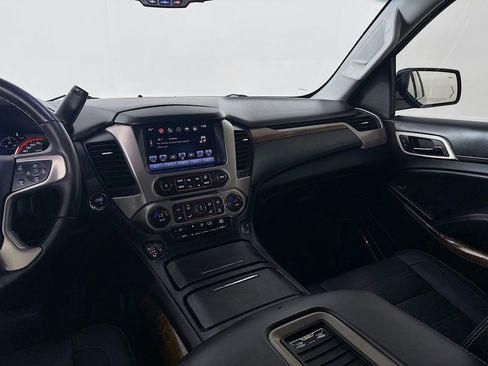 Used 2016 GMC Yukon Denali w/ Open Road Package AWD/4WD image 25