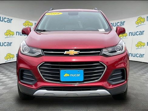 Used 2018 Chevrolet Trax LT w/ LT Convenience Package AWD/4WD image 2
