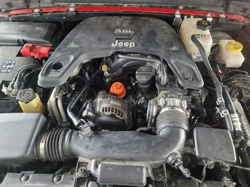 Used 2018 Jeep Wrangler Unlimited Sport S image 30