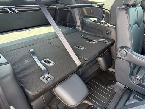 Certified 2025 Honda Pilot TrailSport image 21