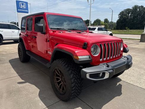 Used 2022 Jeep Wrangler Unlimited Sahara w/ LED Lighting Group AWD/4WD image 6