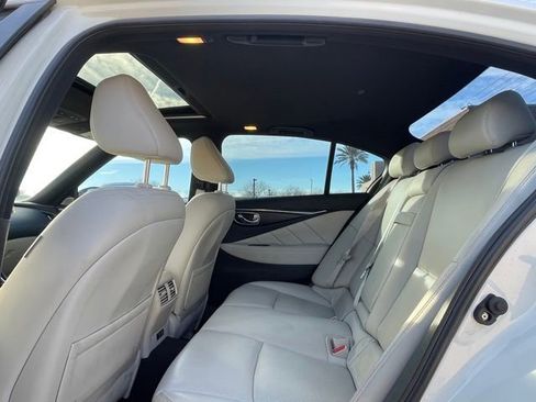 Used 2023 INFINITI Q50 Sensory image 11
