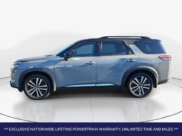 Used 2024 Nissan Pathfinder Platinum FWD image 8