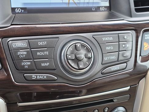 Used 2016 Nissan Pathfinder Platinum AWD/4WD image 11